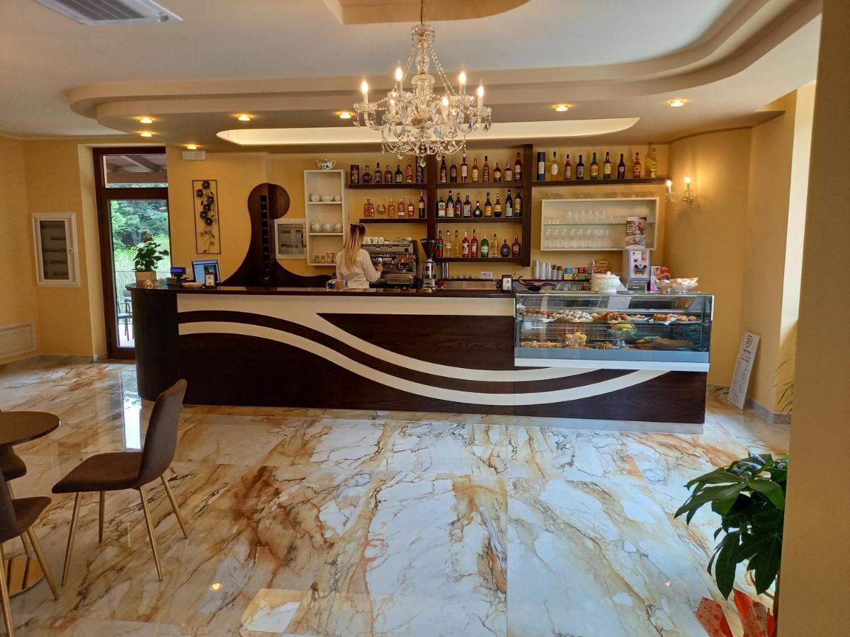 Hotel Ristorante Villa Terry Lauria Inferiore Luaran gambar