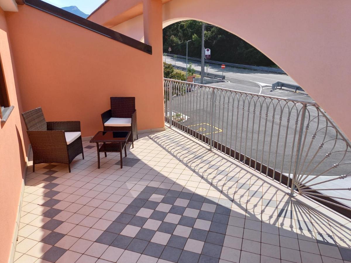 Hotel Ristorante Villa Terry Lauria Inferiore Luaran gambar