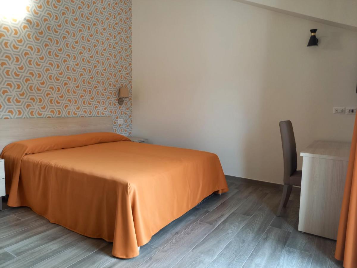 Hotel Ristorante Villa Terry Lauria Inferiore Bilik gambar